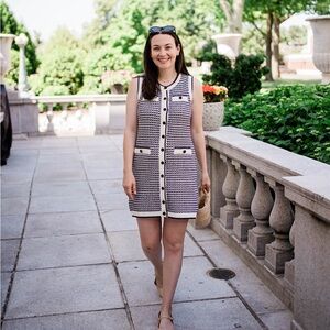 Tuckernuck Navy and White Sleeveless Knit Shift Dress